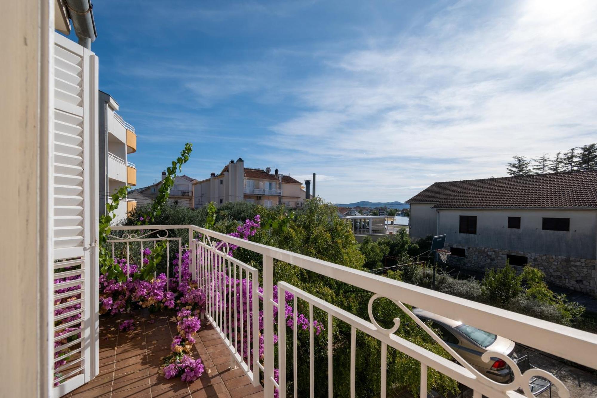 Apartments By The Sea Sukosan, Zadar - 5863 Extérieur photo
